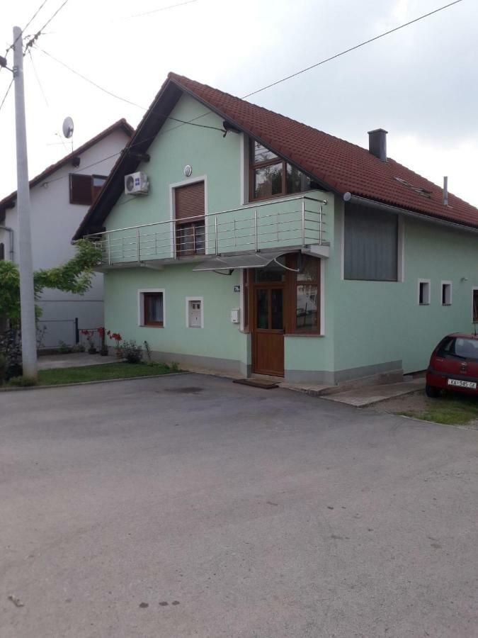 Apartman Patrik 슬루니 외부 사진